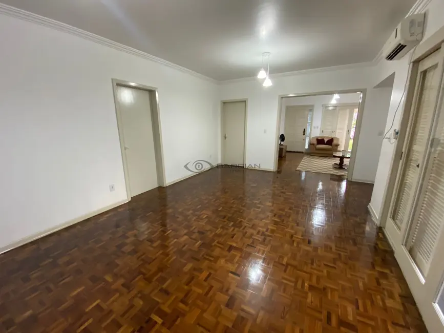 Casa com 4 quartos à venda, 211m2 em Ana Nery, Santa Cruz Do Sul - RS - imagem 3 Foto 3 de Casa com 4 quartos à venda, 211m2 em Ana Nery, Santa Cruz Do Sul - RS