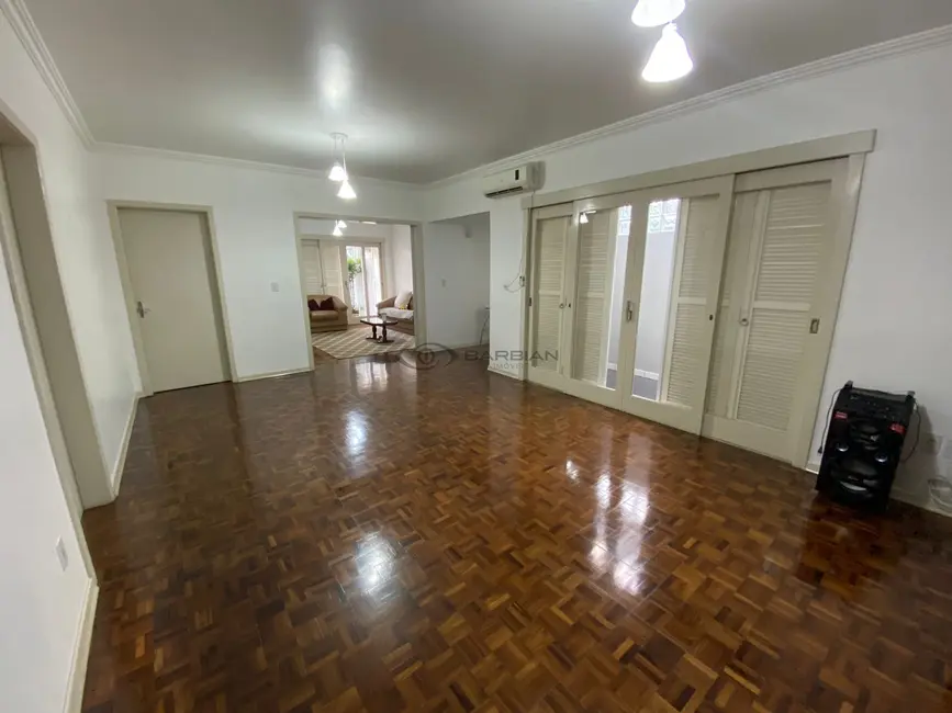 Casa com 4 quartos à venda, 211m2 em Ana Nery, Santa Cruz Do Sul - RS - imagem 5 Foto 5 de Casa com 4 quartos à venda, 211m2 em Ana Nery, Santa Cruz Do Sul - RS