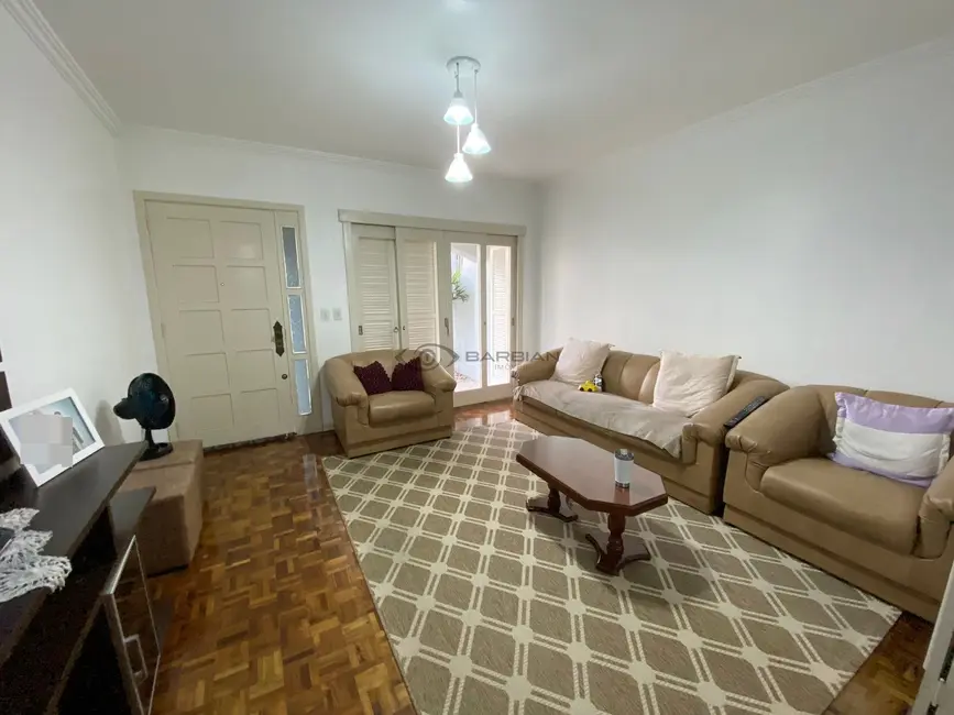 Casa com 4 quartos à venda, 211m2 em Ana Nery, Santa Cruz Do Sul - RS - imagem 9 Foto 9 de Casa com 4 quartos à venda, 211m2 em Ana Nery, Santa Cruz Do Sul - RS