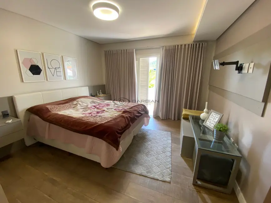 Foto 9 de Casa com 3 quartos à venda, 301m2 em Universitário, Santa Cruz Do Sul - RS