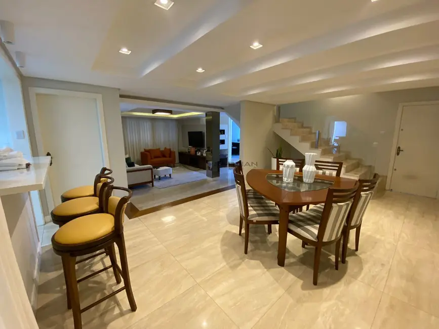 Foto 3 de Casa com 3 quartos à venda, 301m2 em Universitário, Santa Cruz Do Sul - RS