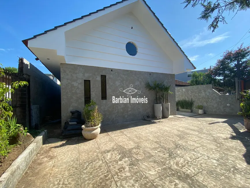 Foto 2 de Casa com 3 quartos à venda, 160m2 em Avenida, Santa Cruz Do Sul - RS