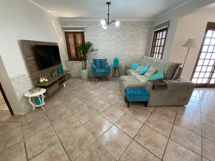 Casa com 3 quartos à venda, 274m2 em Bonfim, Santa Cruz Do Sul - RS - imagem 5 Foto 5 de Casa com 3 quartos à venda, 274m2 em Bonfim, Santa Cruz Do Sul - RS