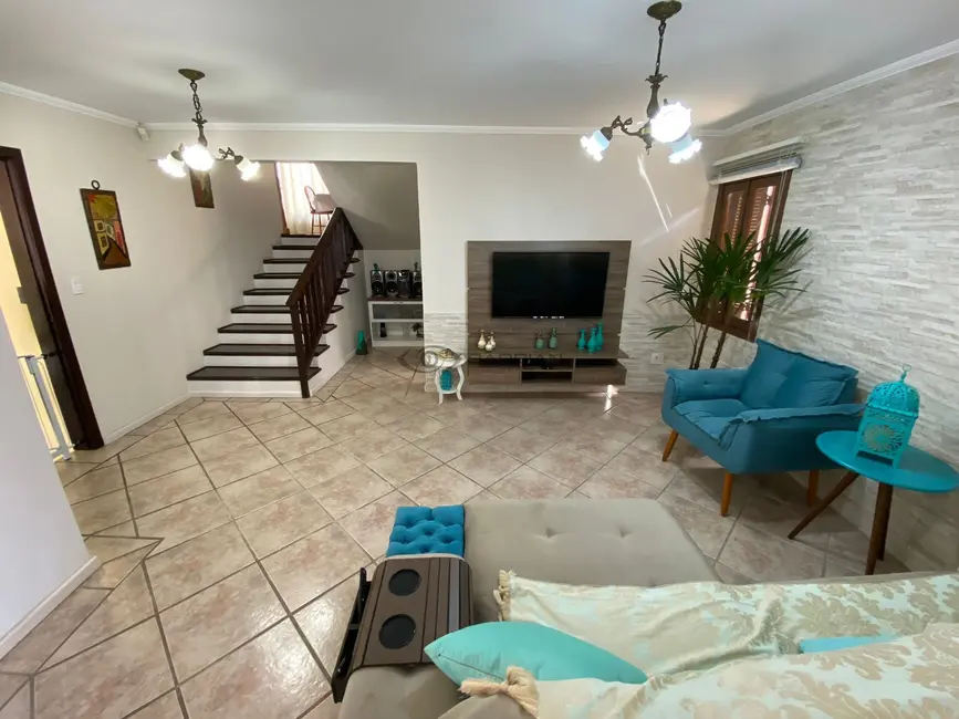 Casa com 3 quartos à venda, 274m2 em Bonfim, Santa Cruz Do Sul - RS - imagem 4 Foto 4 de Casa com 3 quartos à venda, 274m2 em Bonfim, Santa Cruz Do Sul - RS