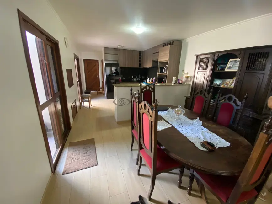 Casa com 3 quartos à venda, 203m2 em Santo Antônio, Santa Cruz Do Sul - RS - imagem 7 Foto 7 de Casa com 3 quartos à venda, 203m2 em Santo Antônio, Santa Cruz Do Sul - RS