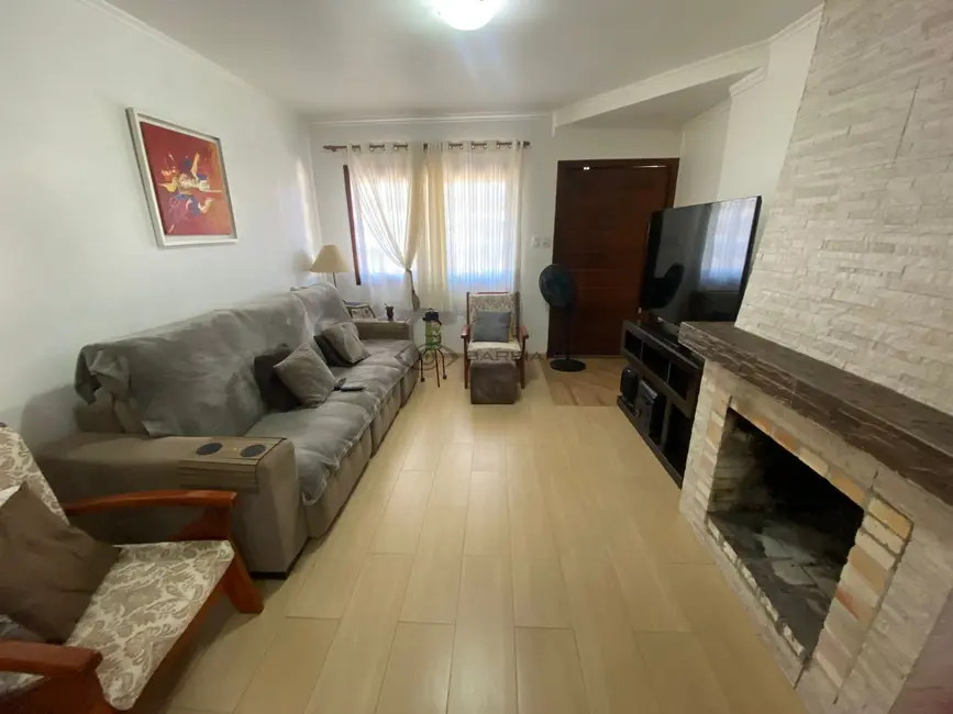 Casa com 3 quartos à venda, 203m2 em Santo Antônio, Santa Cruz Do Sul - RS - imagem 5 Foto 5 de Casa com 3 quartos à venda, 203m2 em Santo Antônio, Santa Cruz Do Sul - RS