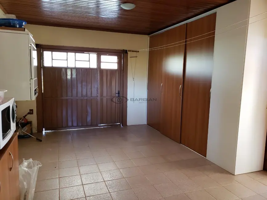 Chácara com 3 quartos à venda, 200m2 em Santa Cruz Do Sul - RS - imagem 9 Foto 9 de Chácara com 3 quartos à venda, 200m2 em Santa Cruz Do Sul - RS