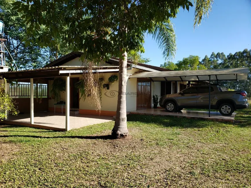 Chácara com 3 quartos à venda, 200m2 em Santa Cruz Do Sul - RS - imagem 7 Foto 7 de Chácara com 3 quartos à venda, 200m2 em Santa Cruz Do Sul - RS