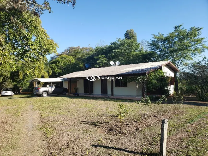Foto 1 de Chácara com 3 quartos à venda, 200m2 em Santa Cruz Do Sul - RS