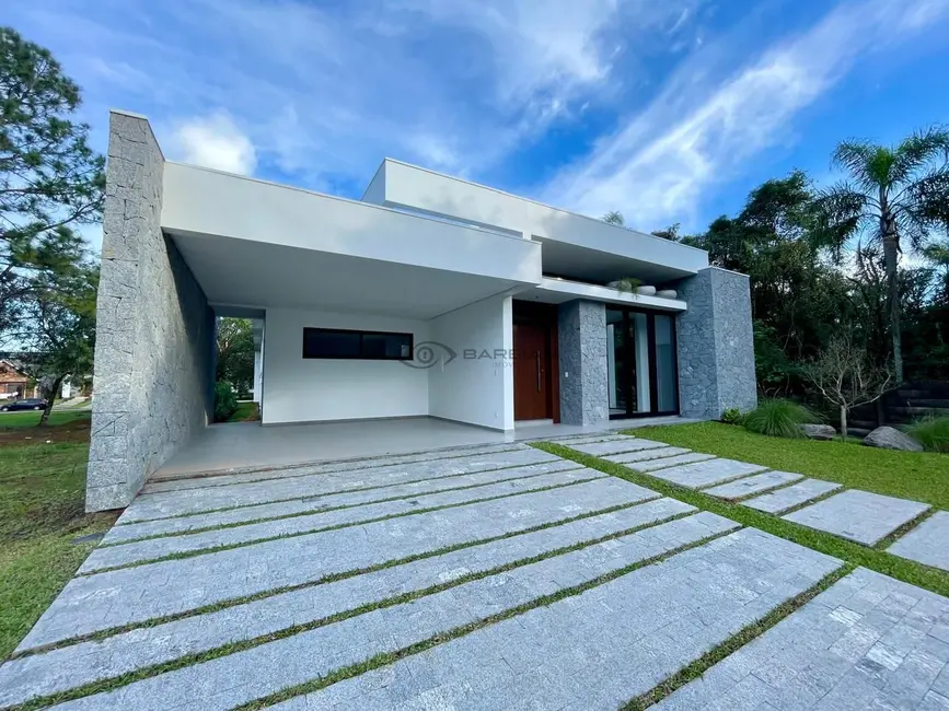 Foto 1 de Casa com 3 quartos à venda, 193m2 em Country, Santa Cruz Do Sul - RS