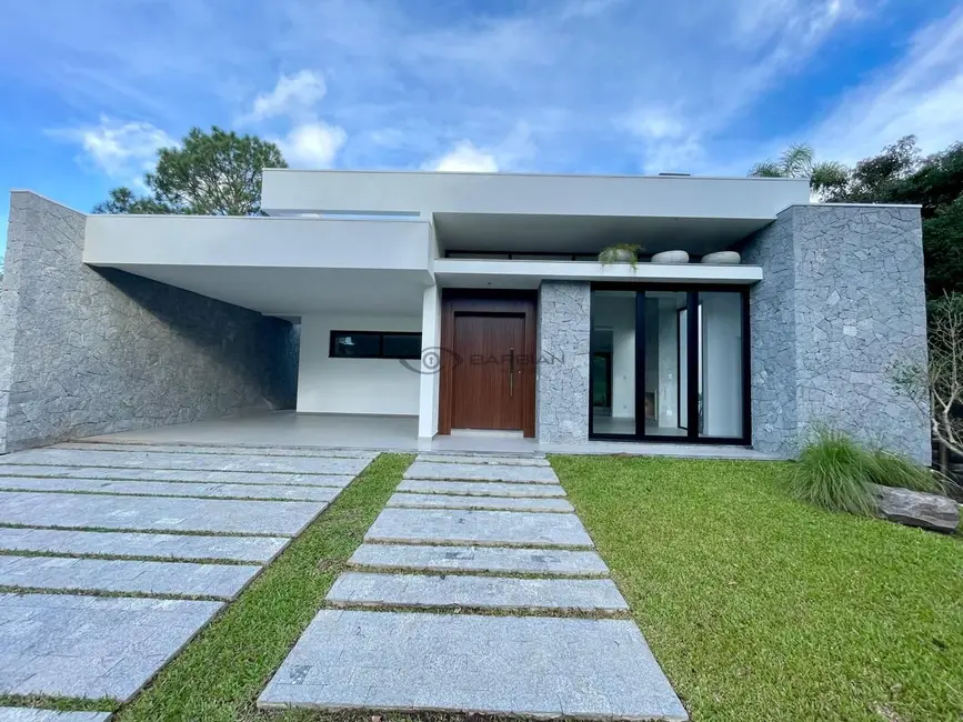 Casa com 3 quartos à venda, 193m2 em Country, Santa Cruz Do Sul - RS - imagem 3 Foto 3 de Casa com 3 quartos à venda, 193m2 em Country, Santa Cruz Do Sul - RS