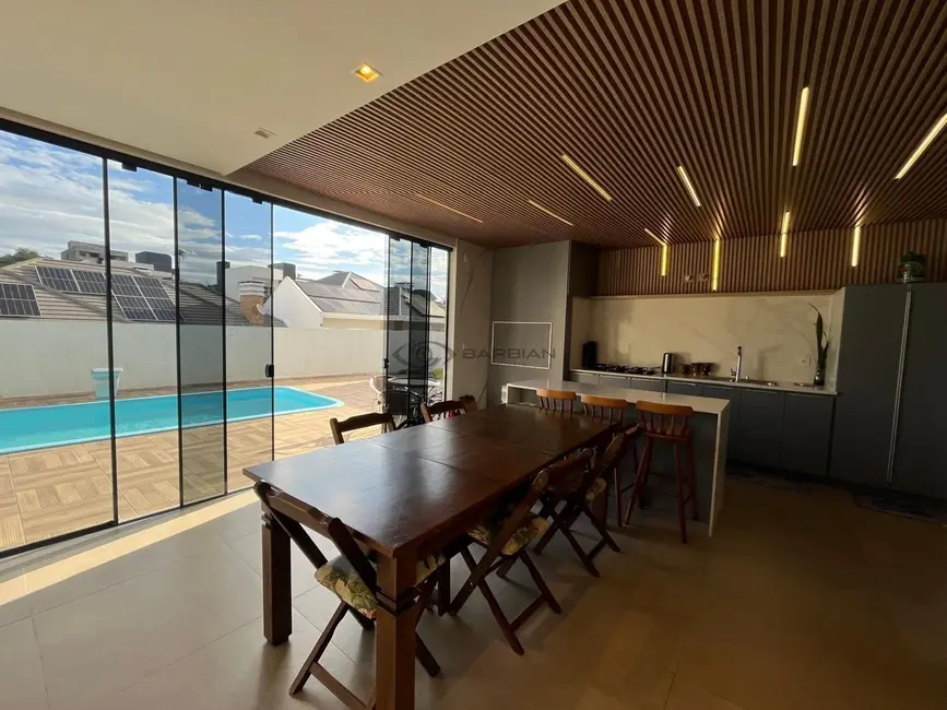 Foto 7 de Casa com 4 quartos à venda, 228m2 em Santo Inácio, Santa Cruz Do Sul - RS