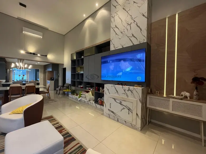 Foto 1 de Casa com 4 quartos à venda, 228m2 em Santo Inácio, Santa Cruz Do Sul - RS