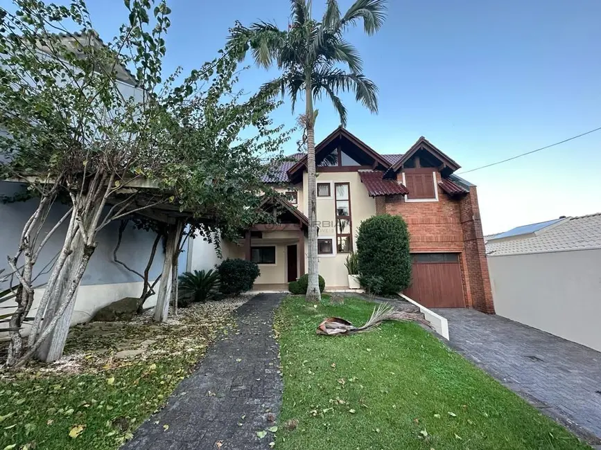 Casa com 3 quartos à venda, 163m2 em Santo Inácio, Santa Cruz Do Sul - RS - imagem 1 Foto 1 de Casa com 3 quartos à venda, 163m2 em Santo Inácio, Santa Cruz Do Sul - RS