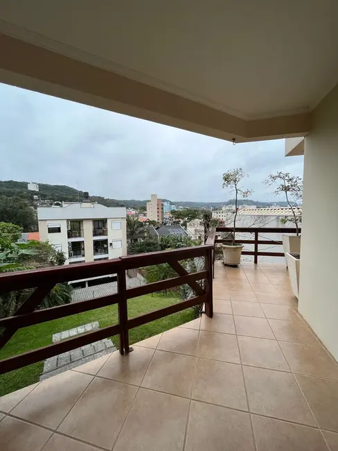 Casa com 3 quartos à venda, 163m2 em Santo Inácio, Santa Cruz Do Sul - RS - imagem 5 Foto 5 de Casa com 3 quartos à venda, 163m2 em Santo Inácio, Santa Cruz Do Sul - RS