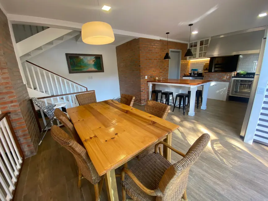 Foto 2 de Casa com 3 quartos à venda, 202m2 em Jardim Europa, Santa Cruz Do Sul - RS