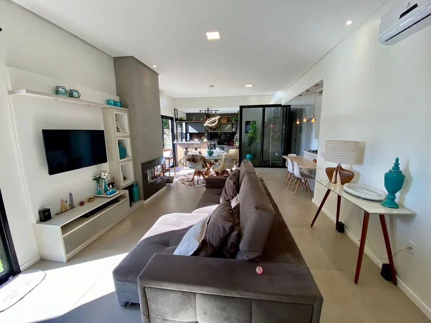 Casa com 3 quartos à venda, 182m2 em Country, Santa Cruz Do Sul - RS - imagem 7 Foto 7 de Casa com 3 quartos à venda, 182m2 em Country, Santa Cruz Do Sul - RS