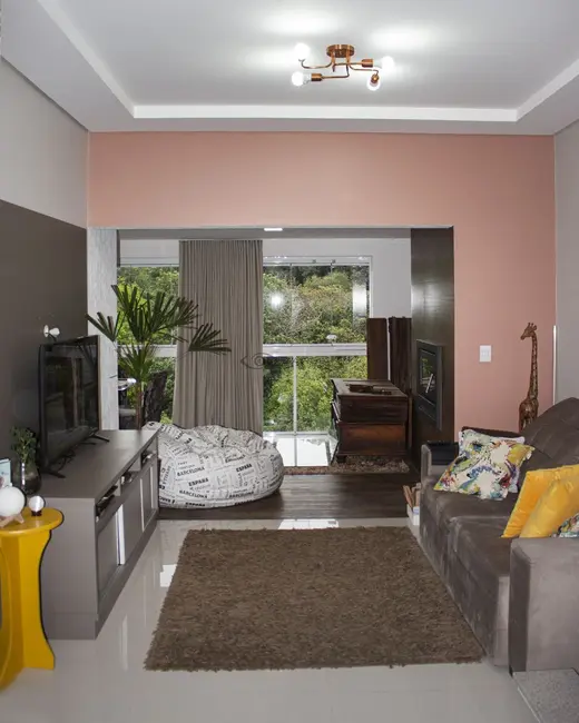 Foto 9 de Apartamento com 3 quartos à venda, 232m2 em Santo Inácio, Santa Cruz Do Sul - RS