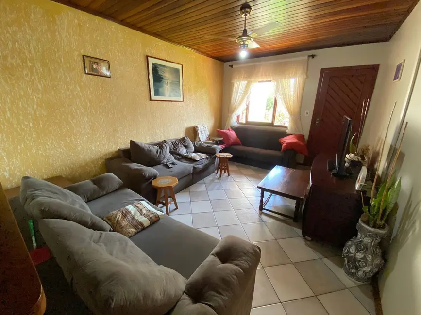 Foto 4 de Casa com 3 quartos à venda, 140m2 em Castelo Branco, Santa Cruz Do Sul - RS