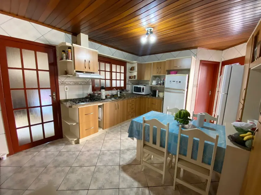 Foto 7 de Casa com 3 quartos à venda, 140m2 em Castelo Branco, Santa Cruz Do Sul - RS