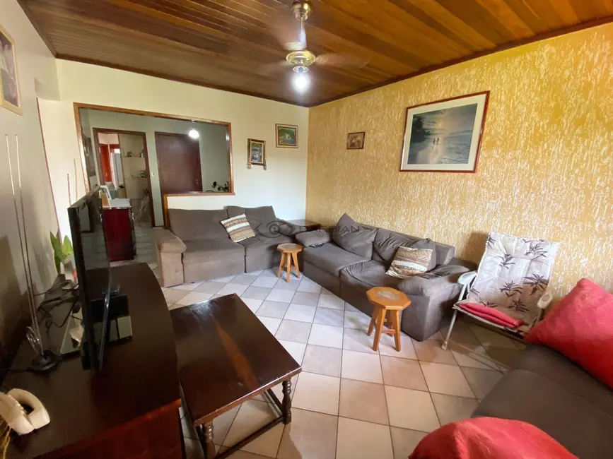 Foto 3 de Casa com 3 quartos à venda, 140m2 em Castelo Branco, Santa Cruz Do Sul - RS