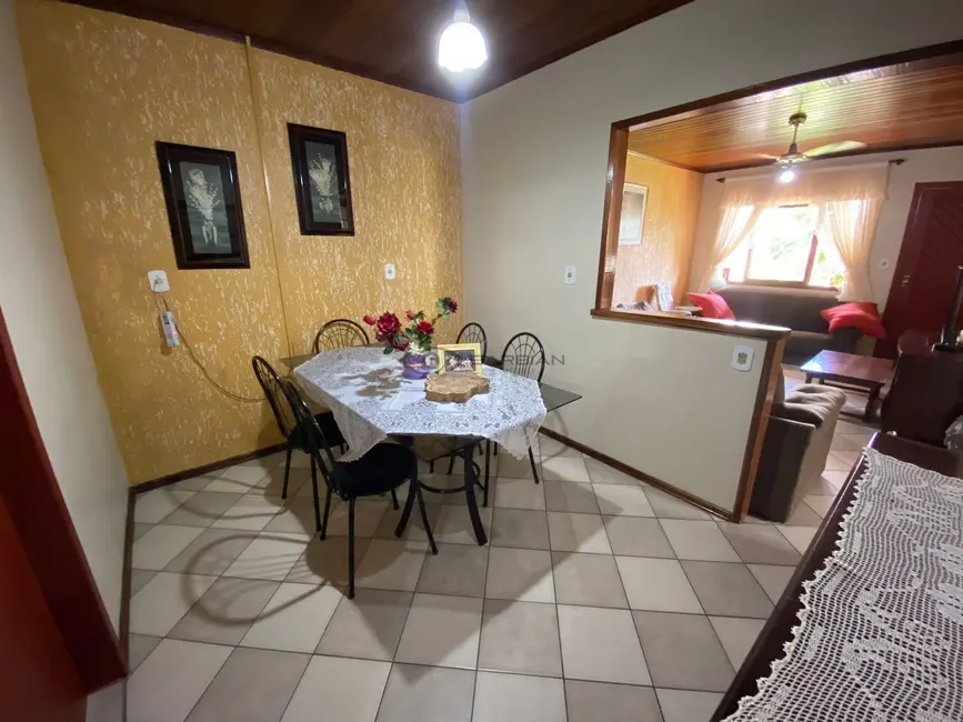 Foto 6 de Casa com 3 quartos à venda, 140m2 em Castelo Branco, Santa Cruz Do Sul - RS