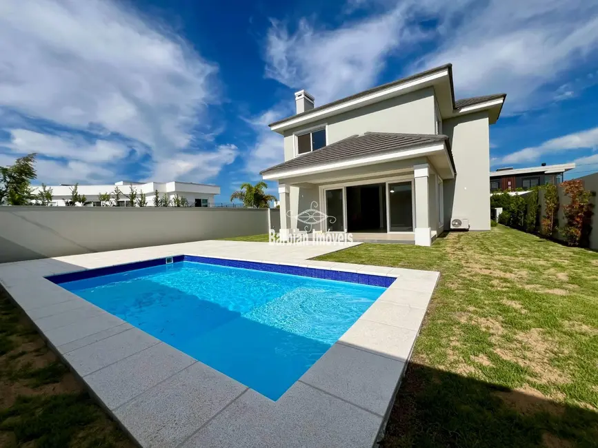 Foto 1 de Casa com 3 quartos à venda, 225m2 em Country, Santa Cruz Do Sul - RS