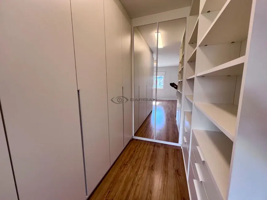 Casa com 3 quartos à venda, 225m2 em Country, Santa Cruz Do Sul - RS - imagem 6 Foto 6 de Casa com 3 quartos à venda, 225m2 em Country, Santa Cruz Do Sul - RS