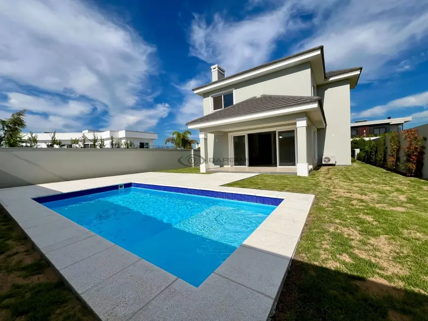 Casa com 3 quartos à venda, 225m2 em Country, Santa Cruz Do Sul - RS - imagem 1 Foto 1 de Casa com 3 quartos à venda, 225m2 em Country, Santa Cruz Do Sul - RS