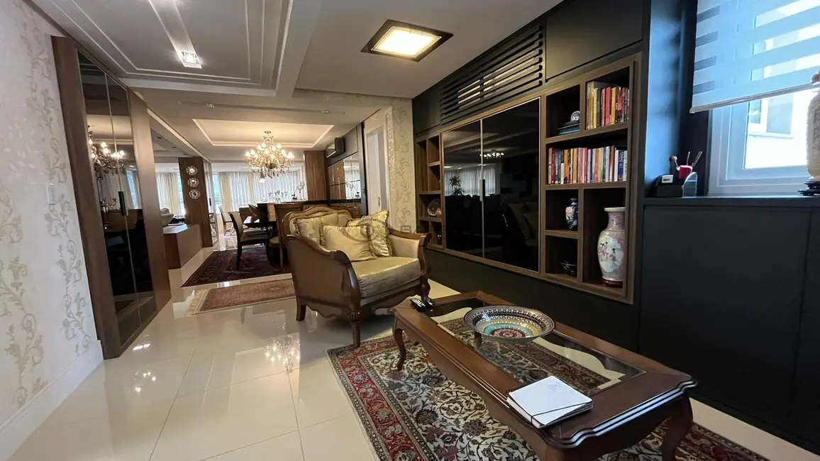 Apartamento com 3 quartos à venda, 245m2 em Higienópolis, Santa Cruz Do Sul - RS - imagem 5 Foto 5 de Apartamento com 3 quartos à venda, 245m2 em Higienópolis, Santa Cruz Do Sul - RS