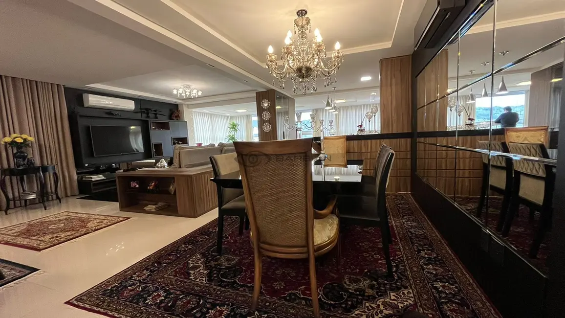 Apartamento com 3 quartos à venda, 245m2 em Higienópolis, Santa Cruz Do Sul - RS - imagem 4 Foto 4 de Apartamento com 3 quartos à venda, 245m2 em Higienópolis, Santa Cruz Do Sul - RS