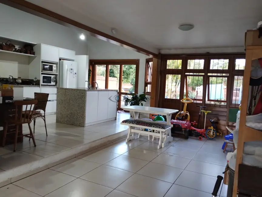Casa com 3 quartos à venda, 200m2 em Monte Verde, Santa Cruz Do Sul - RS - imagem 6 Foto 6 de Casa com 3 quartos à venda, 200m2 em Monte Verde, Santa Cruz Do Sul - RS