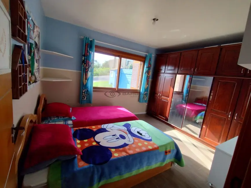 Casa com 3 quartos à venda, 200m2 em Monte Verde, Santa Cruz Do Sul - RS - imagem 9 Foto 9 de Casa com 3 quartos à venda, 200m2 em Monte Verde, Santa Cruz Do Sul - RS