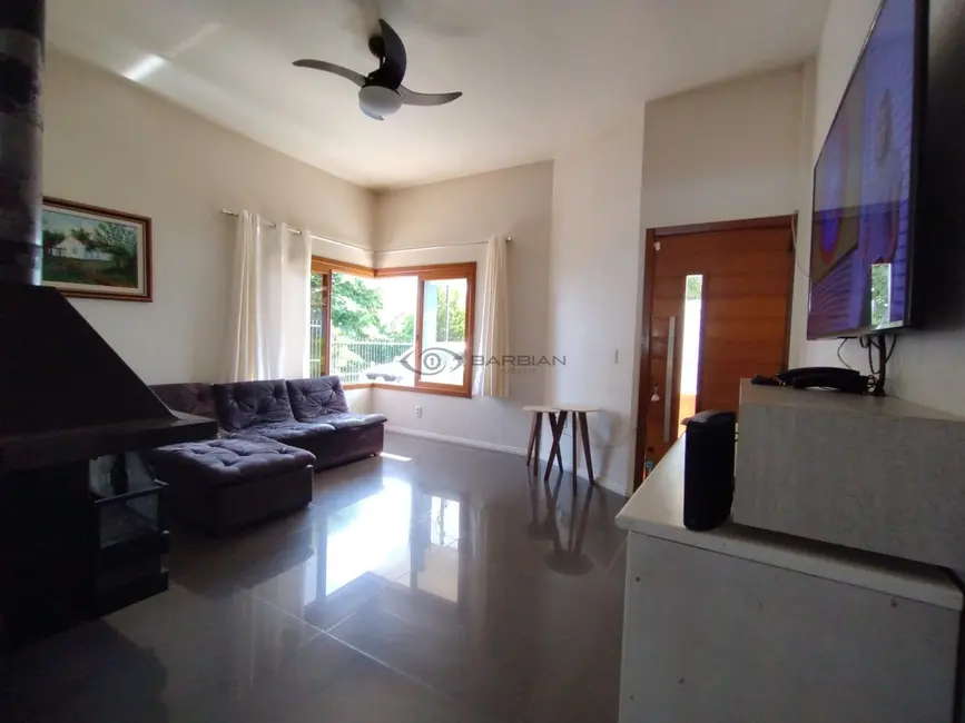 Casa com 3 quartos à venda, 200m2 em Monte Verde, Santa Cruz Do Sul - RS - imagem 3 Foto 3 de Casa com 3 quartos à venda, 200m2 em Monte Verde, Santa Cruz Do Sul - RS