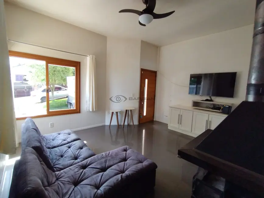 Casa com 3 quartos à venda, 200m2 em Monte Verde, Santa Cruz Do Sul - RS - imagem 2 Foto 2 de Casa com 3 quartos à venda, 200m2 em Monte Verde, Santa Cruz Do Sul - RS