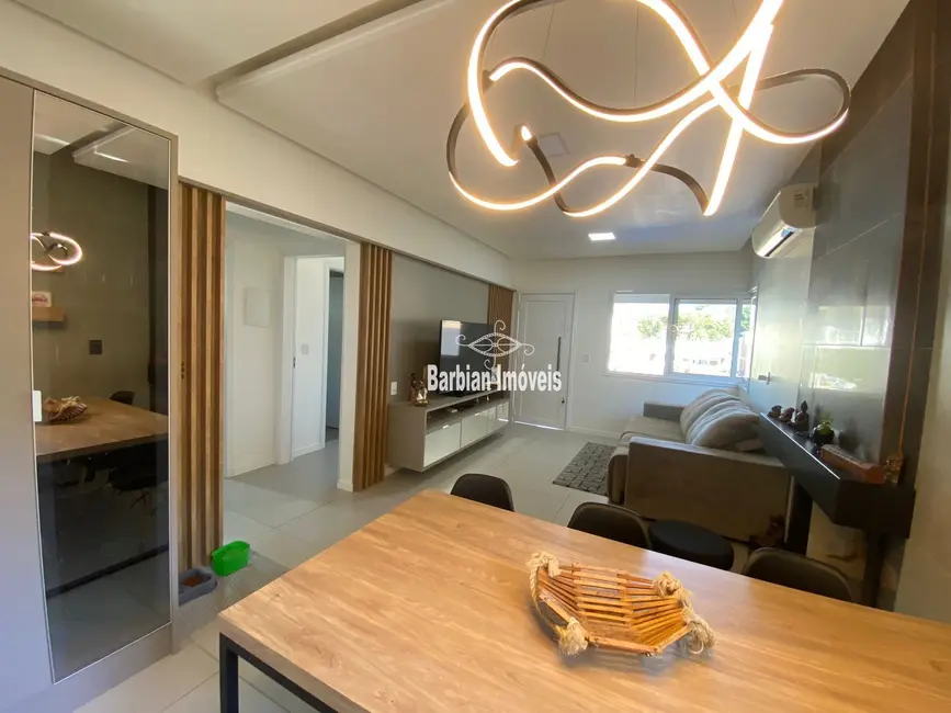 Foto 1 de Casa com 2 quartos à venda, 106m2 em Country, Santa Cruz Do Sul - RS