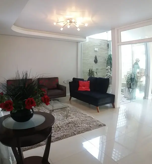 Foto 3 de Casa com 3 quartos à venda, 392m2 em Centro, Santa Cruz Do Sul - RS