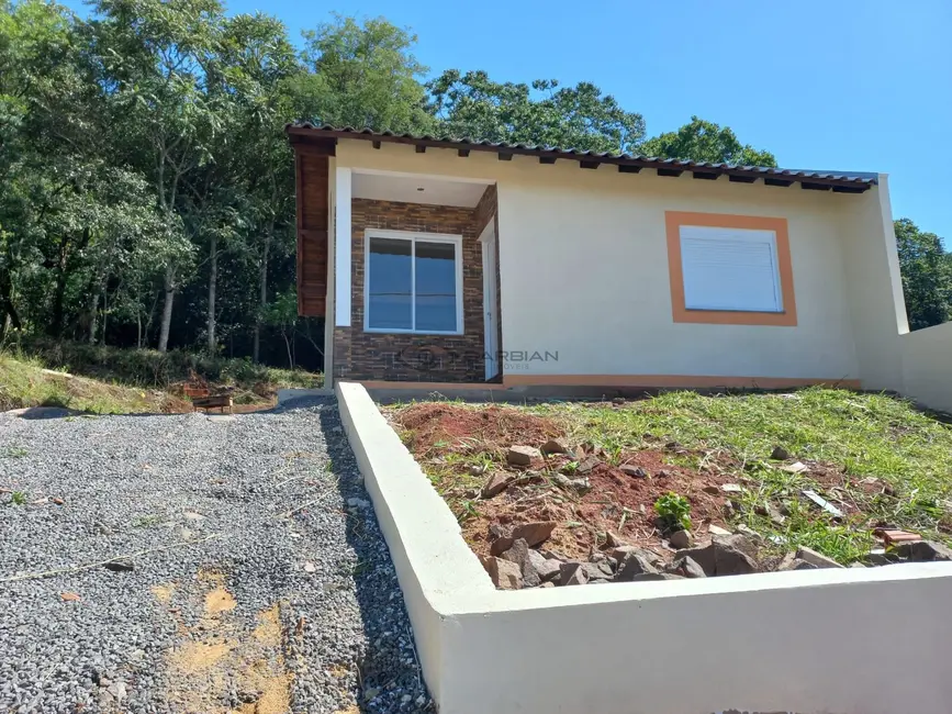Foto 2 de Casa com 2 quartos à venda, 52m2 em Esmeralda, Santa Cruz Do Sul - RS