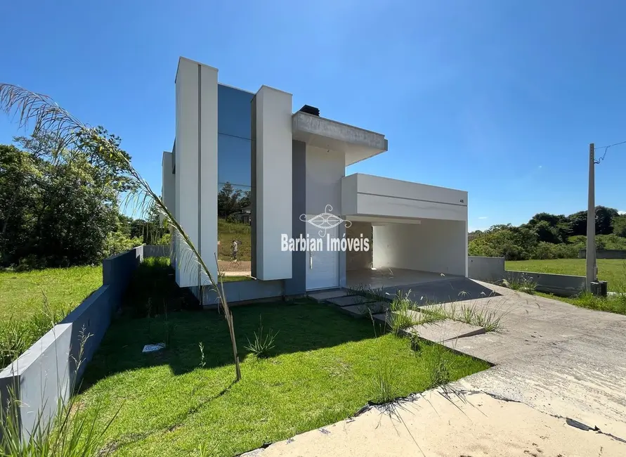 Foto 1 de Casa com 3 quartos à venda, 175m2 em Country, Santa Cruz Do Sul - RS