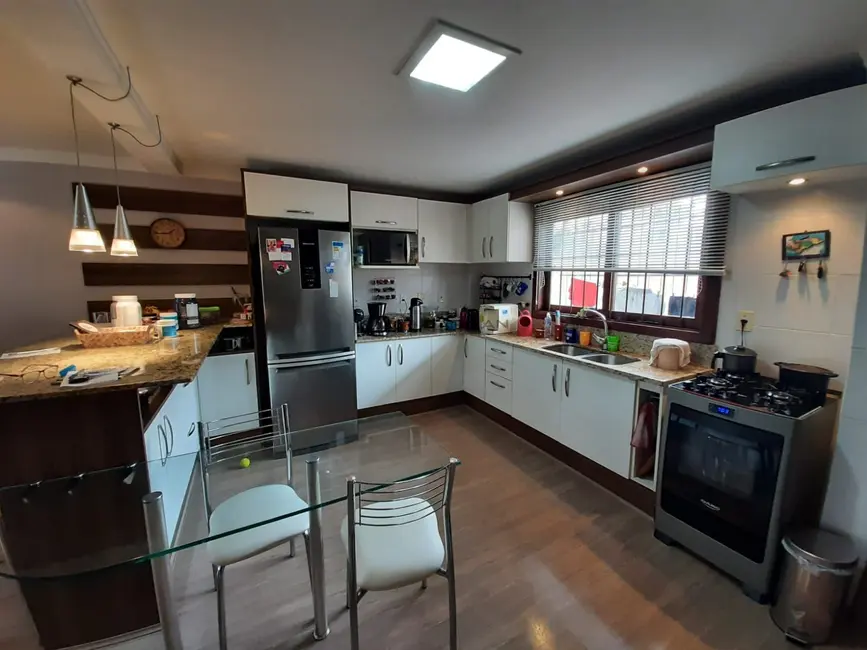 Apartamento com 3 quartos à venda, 141m2 em Universitário, Santa Cruz Do Sul - RS - imagem 8 Foto 8 de Apartamento com 3 quartos à venda, 141m2 em Universitário, Santa Cruz Do Sul - RS