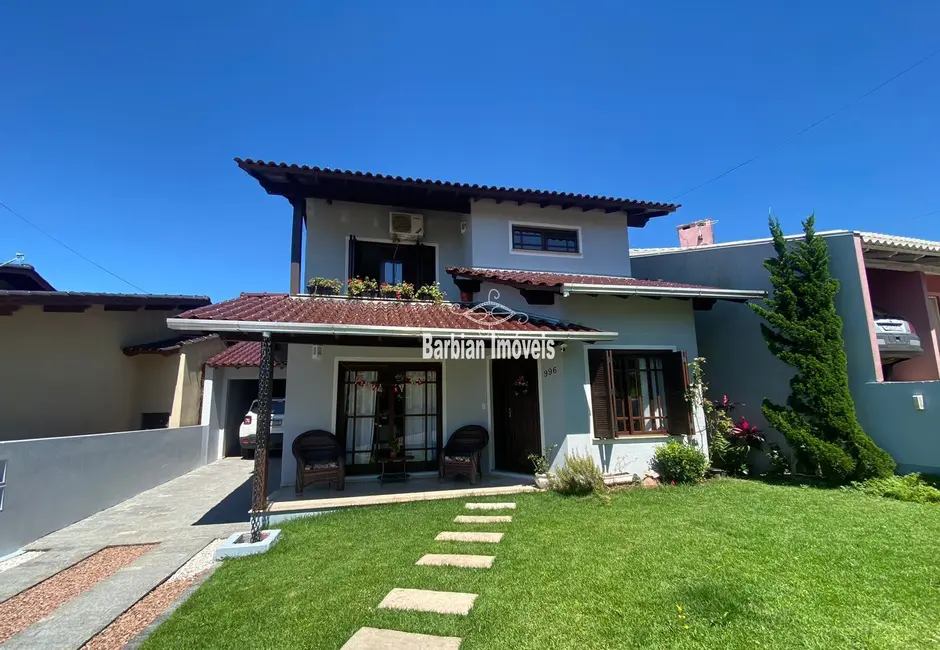 Foto 1 de Casa com 4 quartos à venda, 192m2 em Vera Cruz - RS