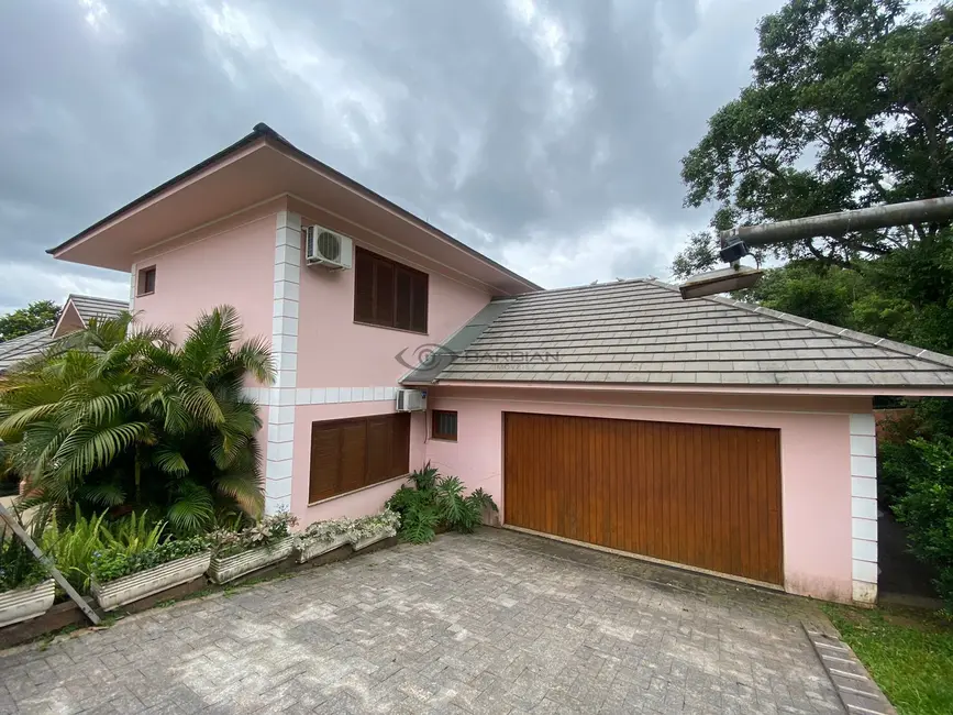 Casa com 4 quartos à venda, 447m2 em Jardim Europa, Santa Cruz Do Sul - RS - imagem 2 Foto 2 de Casa com 4 quartos à venda, 447m2 em Jardim Europa, Santa Cruz Do Sul - RS