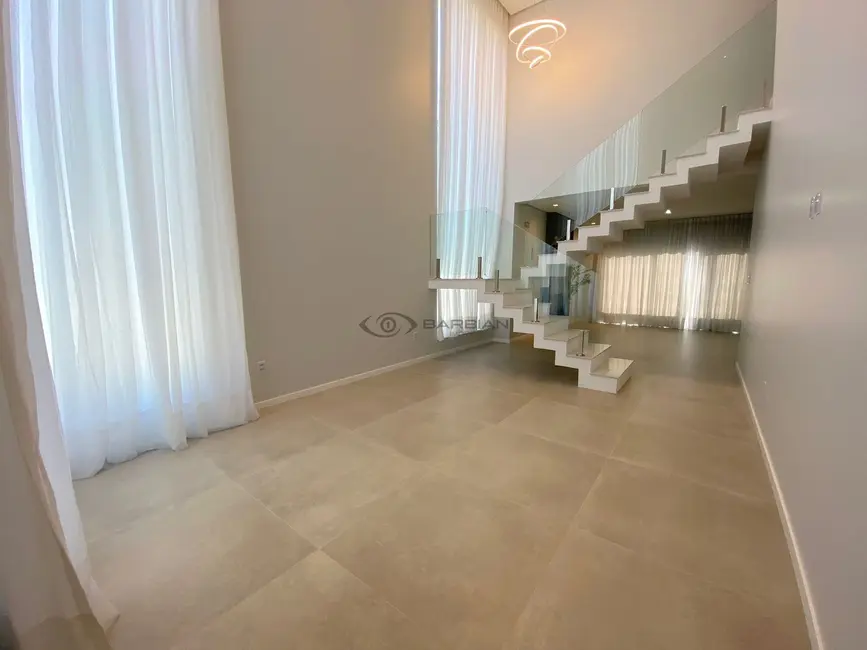 Casa com 3 quartos à venda, 181m2 em Country, Santa Cruz Do Sul - RS - imagem 3 Foto 3 de Casa com 3 quartos à venda, 181m2 em Country, Santa Cruz Do Sul - RS