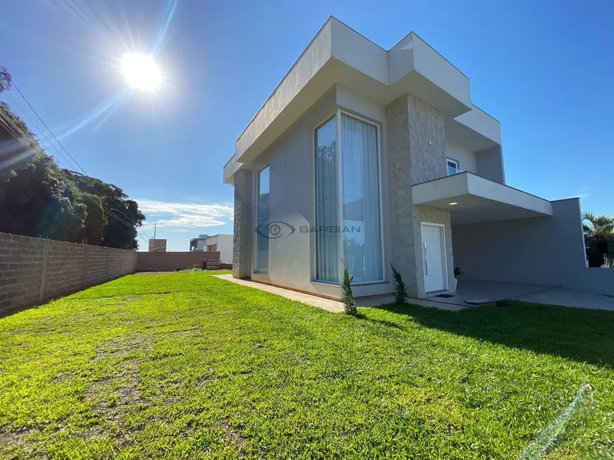 Casa com 3 quartos à venda, 181m2 em Country, Santa Cruz Do Sul - RS - imagem 1 Foto 1 de Casa com 3 quartos à venda, 181m2 em Country, Santa Cruz Do Sul - RS