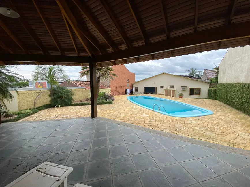 Foto 3 de Casa com 3 quartos à venda, 281m2 em Goiás, Santa Cruz Do Sul - RS