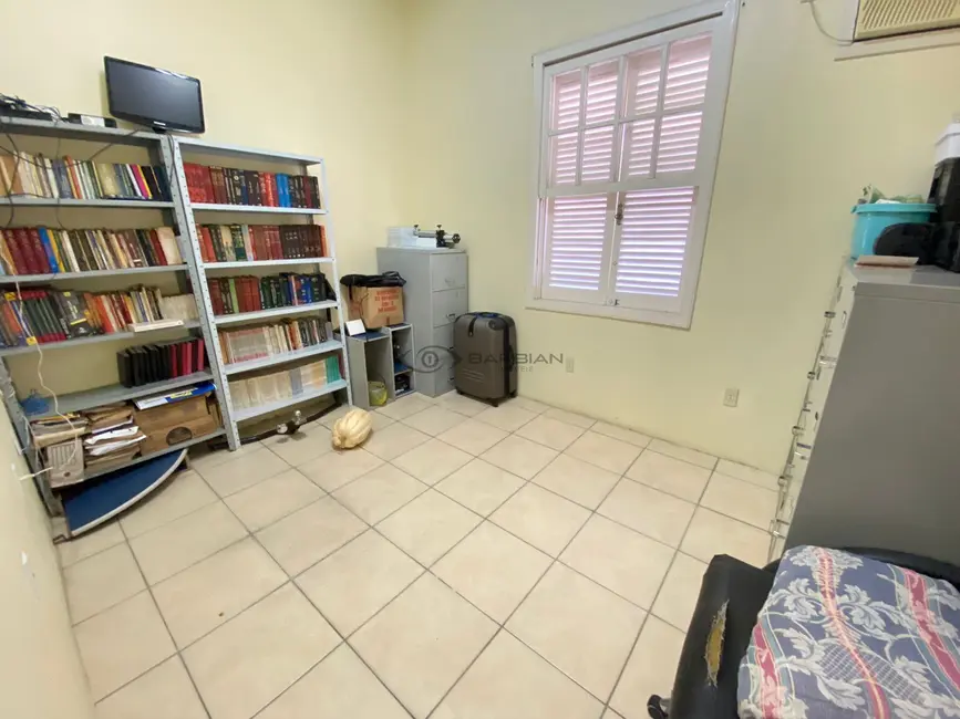 Casa com 3 quartos à venda, 302m2 em Centro, Santa Cruz Do Sul - RS - imagem 5 Foto 5 de Casa com 3 quartos à venda, 302m2 em Centro, Santa Cruz Do Sul - RS