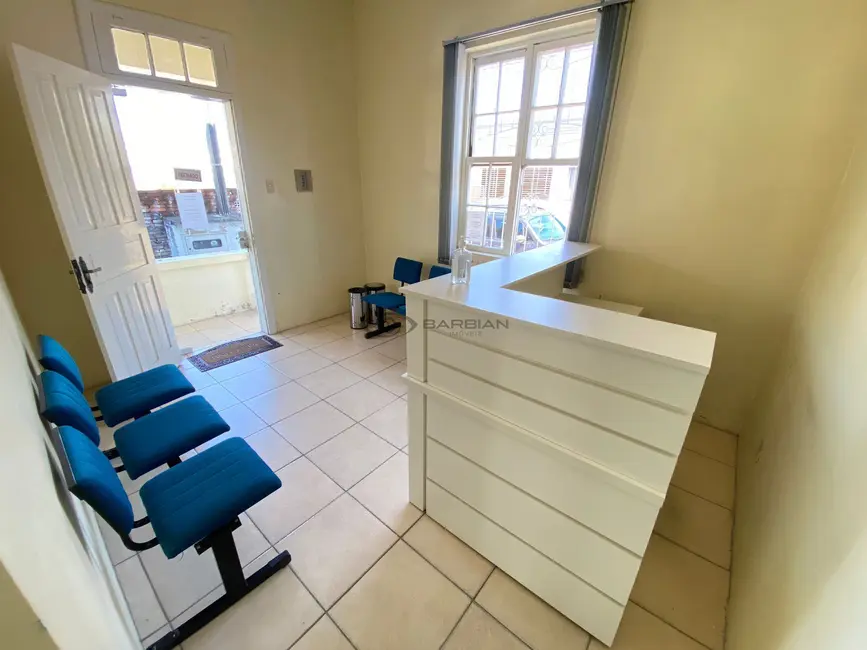 Casa com 3 quartos à venda, 302m2 em Centro, Santa Cruz Do Sul - RS - imagem 3 Foto 3 de Casa com 3 quartos à venda, 302m2 em Centro, Santa Cruz Do Sul - RS