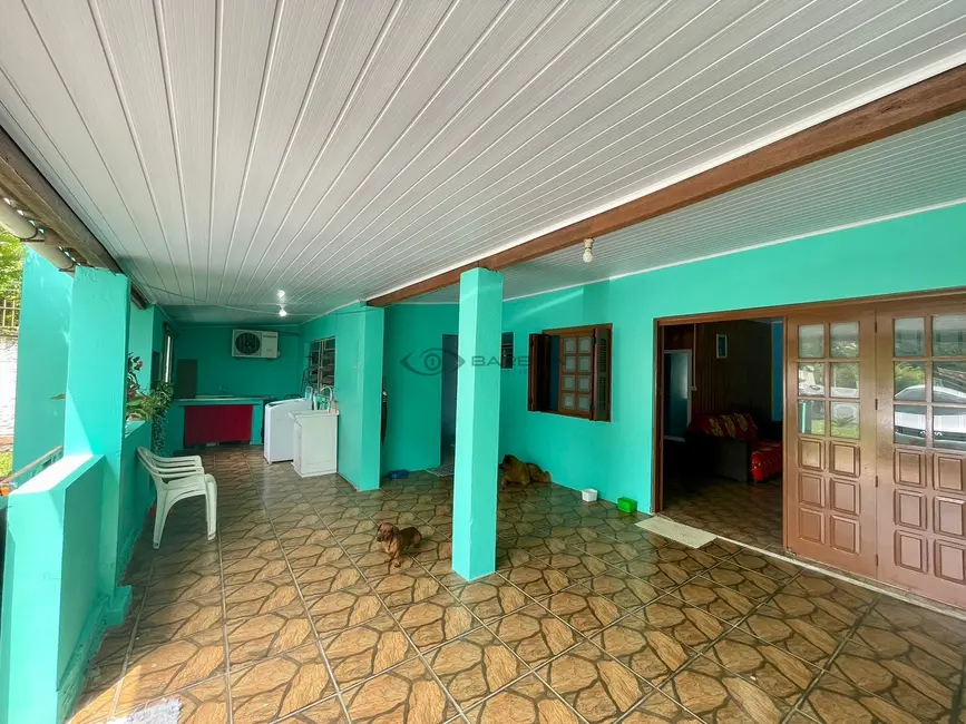 Casa com 2 quartos à venda, 106m2 em Castelo Branco, Santa Cruz Do Sul - RS - imagem 2 Foto 2 de Casa com 2 quartos à venda, 106m2 em Castelo Branco, Santa Cruz Do Sul - RS