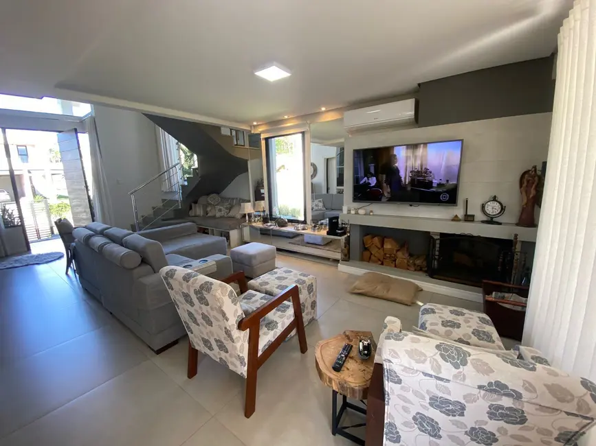 Foto 9 de Casa com 3 quartos à venda, 210m2 em Country, Santa Cruz Do Sul - RS