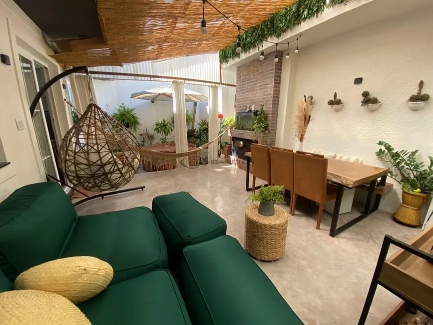 Casa com 3 quartos à venda, 340m2 em Higienópolis, Santa Cruz Do Sul - RS - imagem 3 Foto 3 de Casa com 3 quartos à venda, 340m2 em Higienópolis, Santa Cruz Do Sul - RS